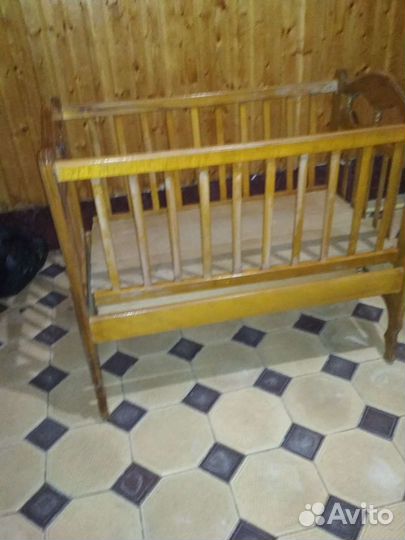 Детская кроватка