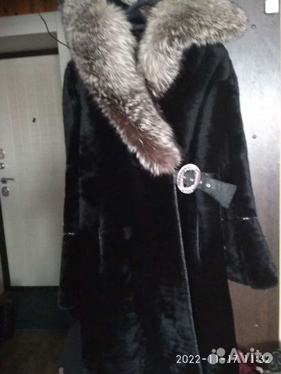 Шуба мутоновая с капюшоном 48 50