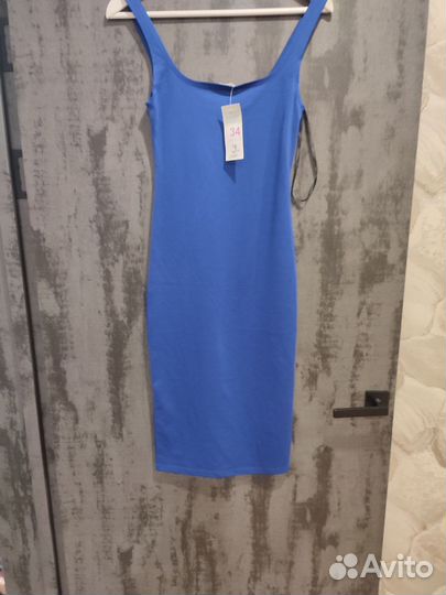 Платье синего цвета новое 42-44