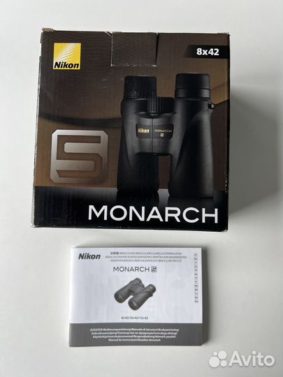 Бинoкль Nikon Monarch 5 8х42