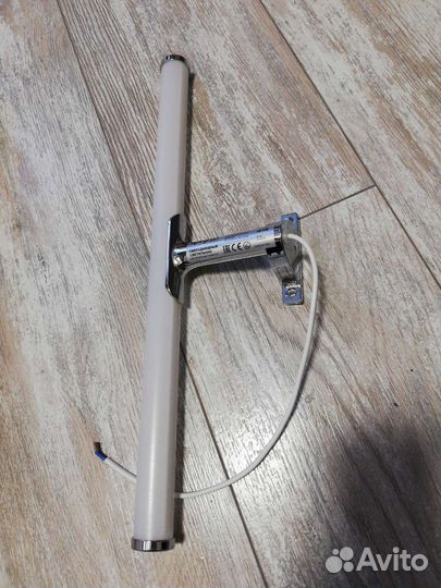 Светильник для подсветки зеркал, картин и т.д