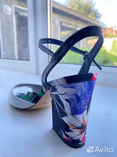 Босоножки женские 39 размер натуральная кожа