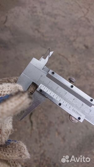 Goodyear UltraGrip Ice 215/70 R16 100T