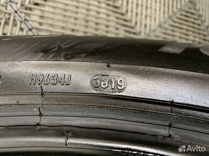 Pirelli Ice Zero FR 235/55 R18