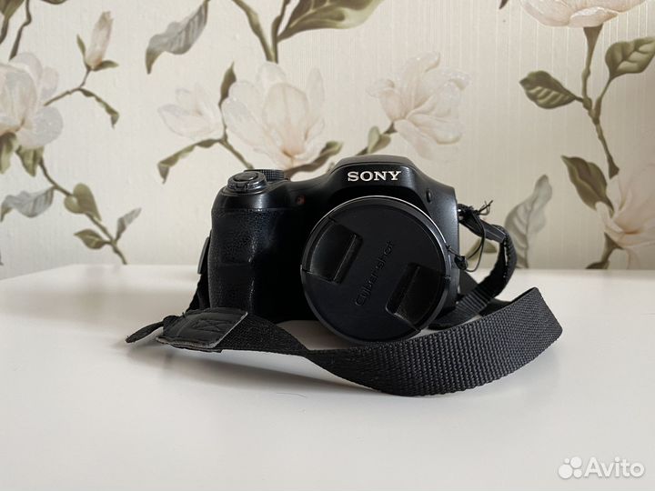 Фотоаппарат Sony Cyber-shot DSC-H100