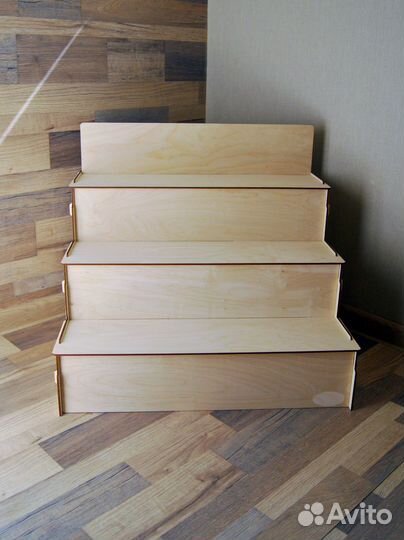 Продам полку витрину стеллаж для ярмарок магазинов