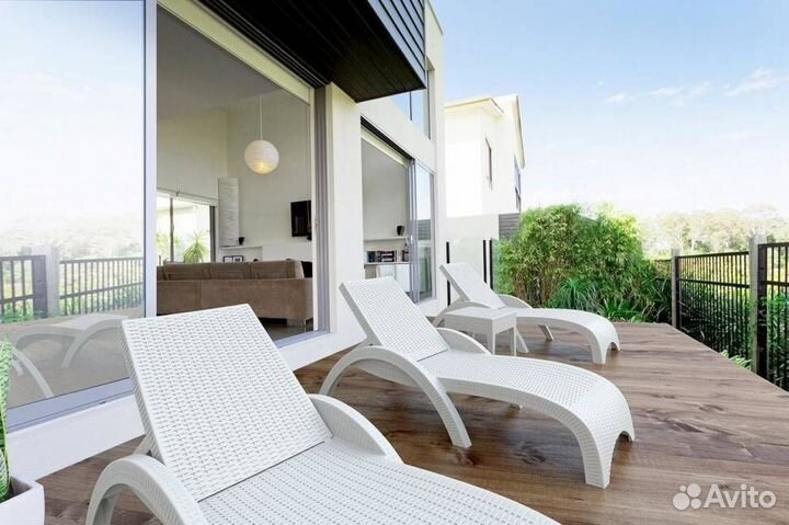 Шезлонг пластиковый, белый GS 1009 (Fiji)