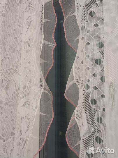 Тюлевые шторы в отличном состоянии