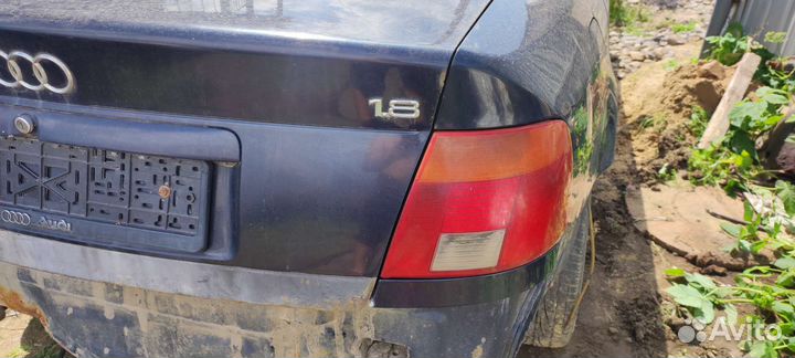 Крышка багажника Ауди А4Б5 дорестайл