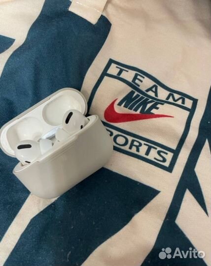 Беспроводные наушники apple airpods, новые