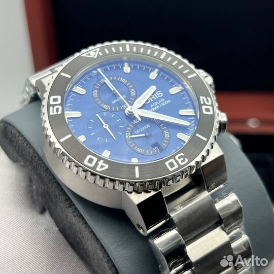 Часы Oris Aquis Chronograph