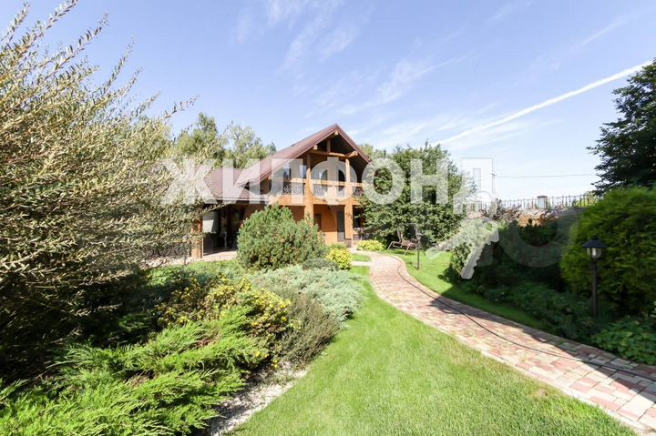 Коттедж 319,4 м² на участке 24 сот.