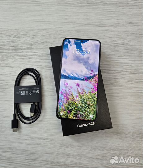 Samsung Galaxy S23+, 8/256 ГБ