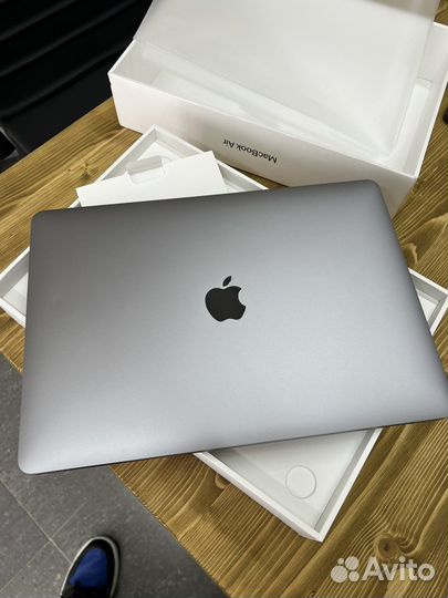 Apple MacBook air 13 2020 m1 8gb 256 space grey