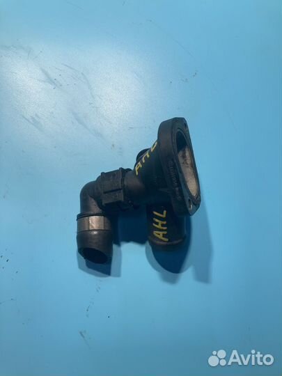 Фланец системы охлаждения для Volkswagen Passat B5