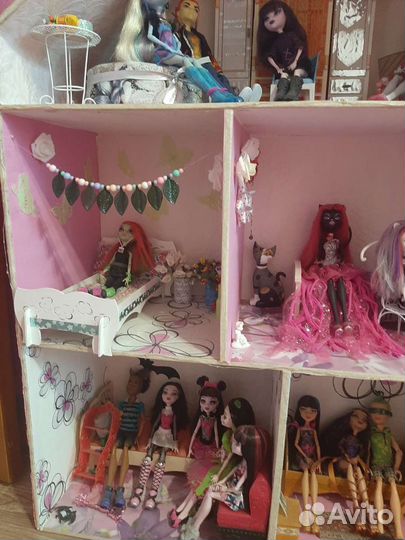 Домик кукольный