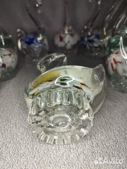 Стеклянные лебеди