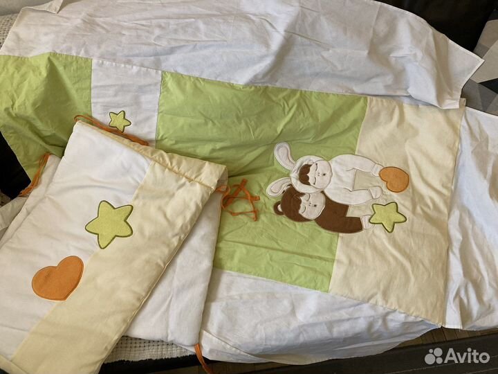 Одеяло покрывало и бортки в кроватку