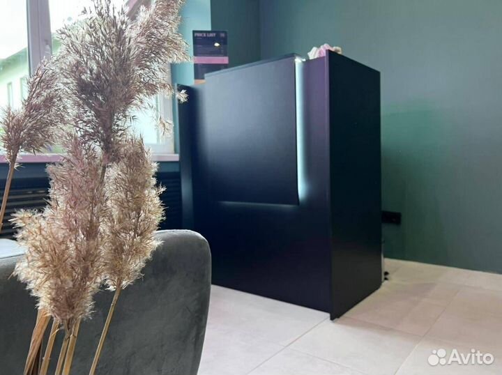 Стойки ресепшн