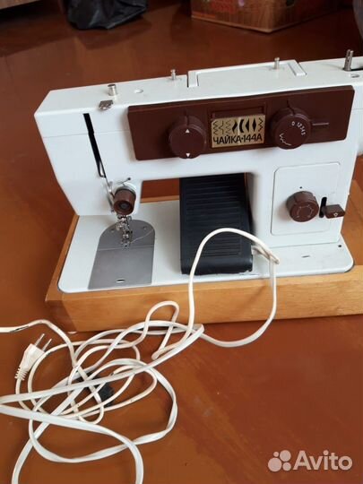 Швейная машина Чайка 144А