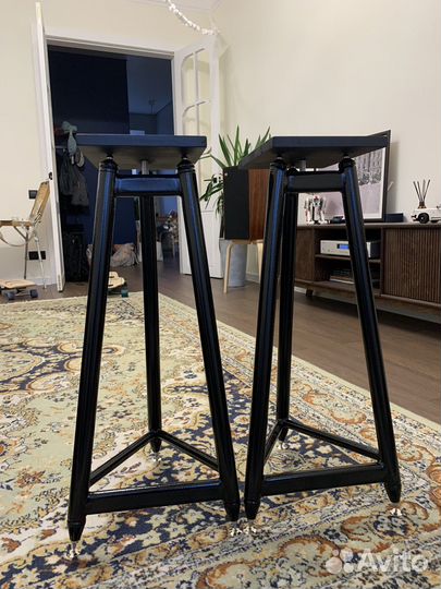 Стойки для акустики