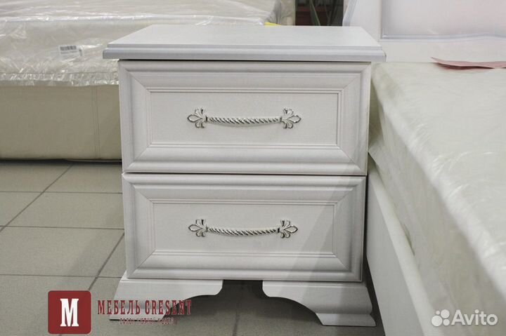 Тумба прикроватная