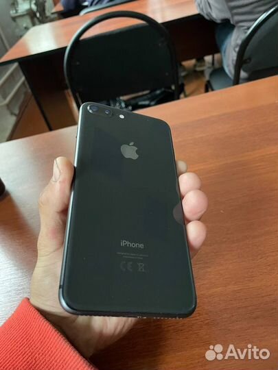 iPhone 8 Plus, 64 ГБ