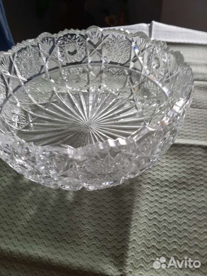 Большая хрустальная ваза