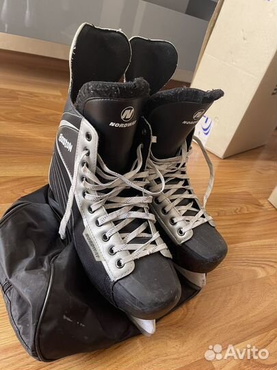 Коньки хоккейные