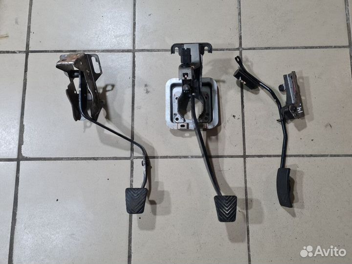 Педаль Mitsubishi Lancer IX