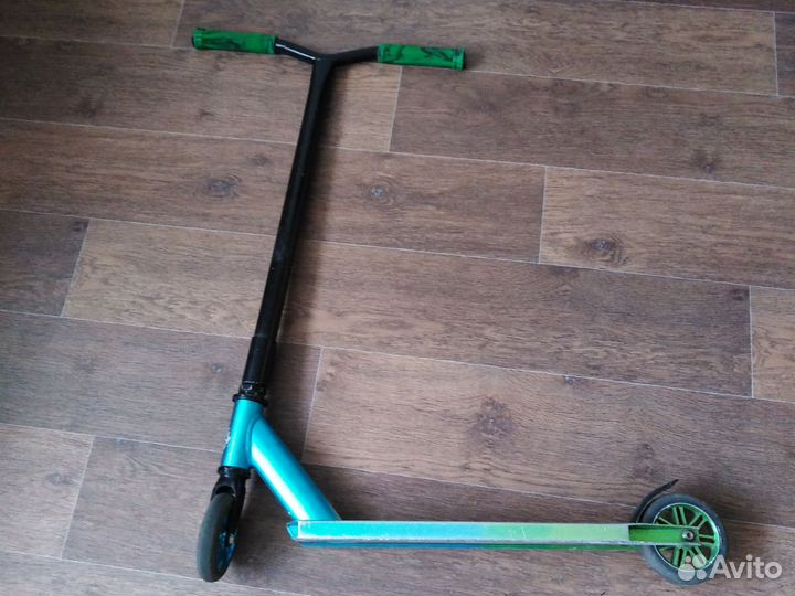 Самокат трюковой