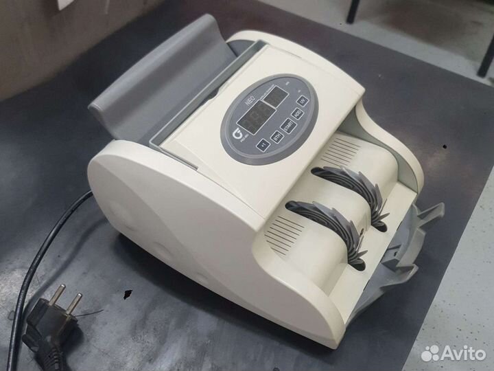 Счетчик денег банкнот Pro 40u neo