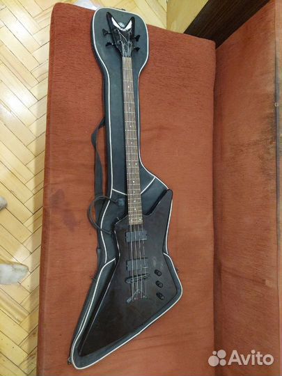 Продаю бас-гитару Dean Z Tour Bass Classic Black