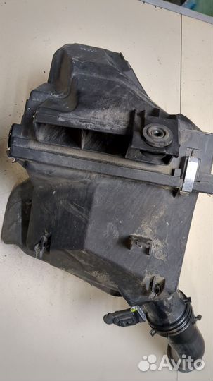 Корпус воздушного фильтра Volkswagen Passat 5, 2001