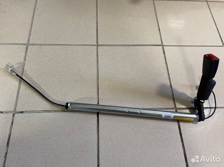 Mercedes 222 преднатяжитель ремня безопасности