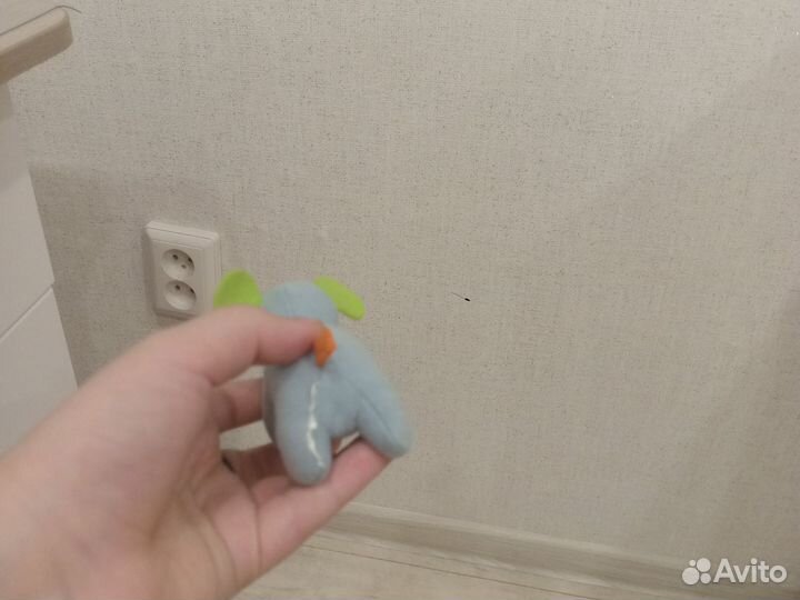 Игрушка в виде слона есть маленький брак