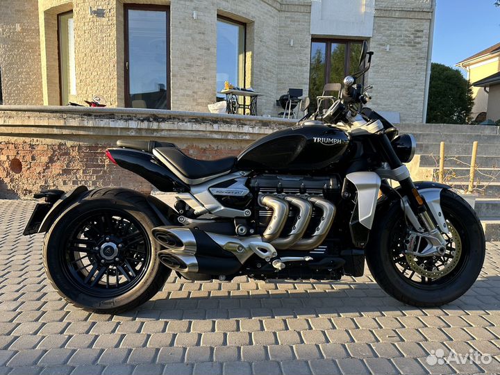 Мотоцикл Триумф Рокет 3, Triumph Rocket III R