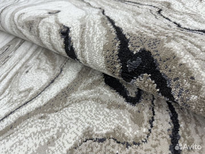 Ковер 2х2.9 новый