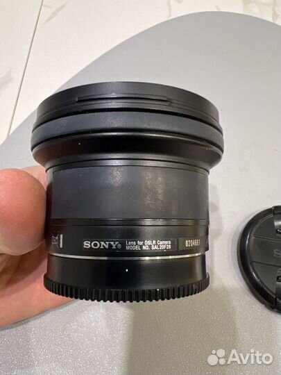 Объектив Sony 20mm f/2.8