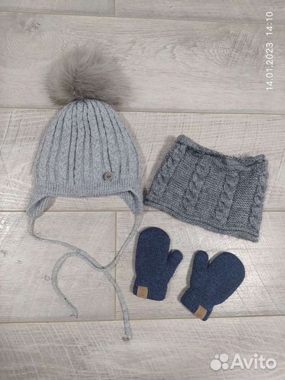Зимняя шапка(46-48), варежки, снуд