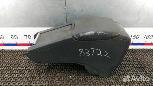 Подлокотник центральный volvo V60 1 (83T22IX01)