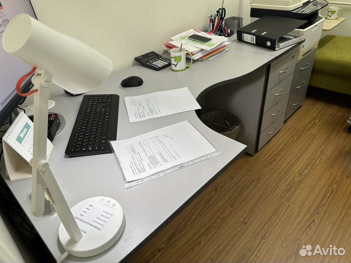 Офисная мебель серая