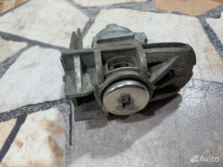 Комплект личинок (замков) Ford Focus седан 1.6