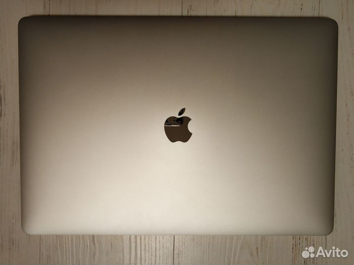 MacBook Pro 15-inch, 2017-го, модель A1707 Space G