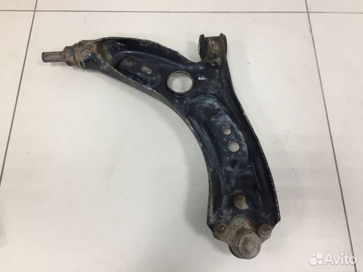 Рычаг передний левый Volkswagen Tiguan 5N1 2007-20