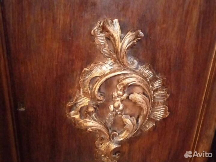 Антикварная горка