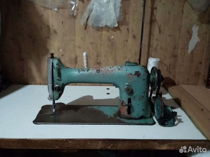 Промышленная швейная машинка 22 класс