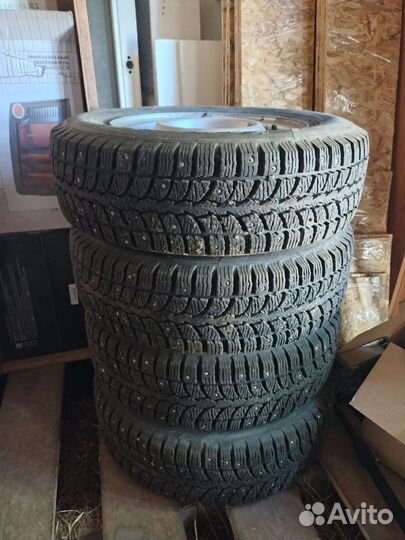 Комплект зимних шипованных колес R13