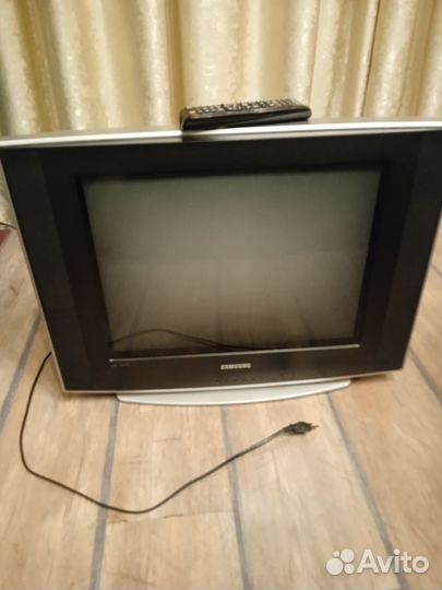 Телевизор samsung