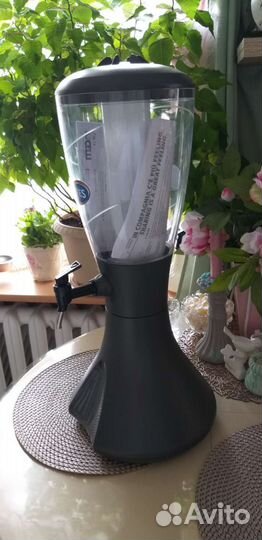 Новый настольный диспенсер для хол напитков